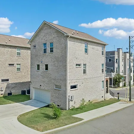 Friends In Skyline Places, 10 Min To Broadway, Perfect For Groups Nashville