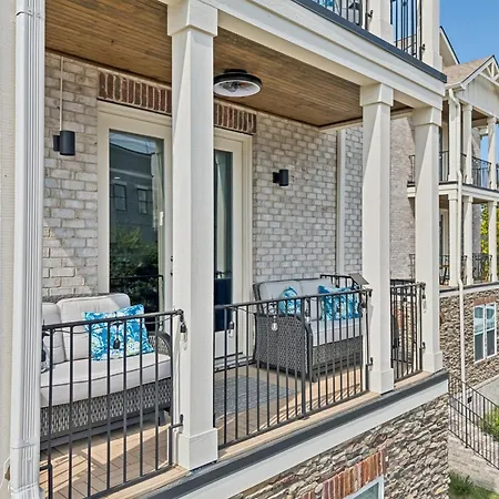 Friends In Skyline Places, 10 Min To Broadway, Perfect For Groups * Nashville