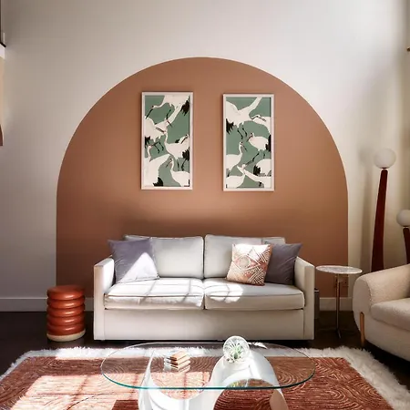Courtyard Penthouse, Kings Beds & Soaring Ceilings, 1 Of 7 Themed Lofts At Cowrite, Find Coffee And Tacos Downstairs, Complimentary Spin Class, Walk To Shopping In 12 South, 10 Minutes To Broadway, Parking, 24 Hr Hospitality Apartment
