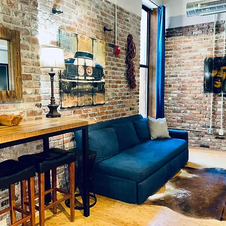 Waylon Apartment *