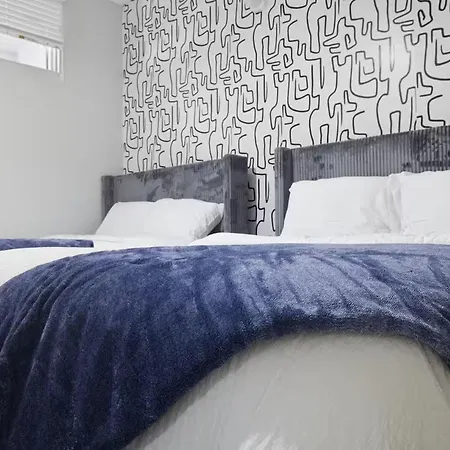 Apartment Stylish & Charming 2br Retreat