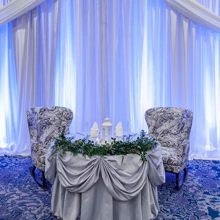 Hilton Garden Vanderbilt Hotel 3*