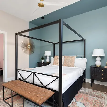 Modern 2-bedroom In Holiday home *