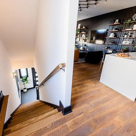 Holiday home Two Lavish Gulch Homes - Mins To Broadway