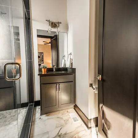 Two Lavish Gulch Homes - Mins To Broadway Holiday home Nashville