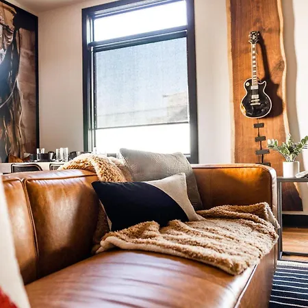 Holiday home Two Lavish Gulch Homes - Mins To Broadway