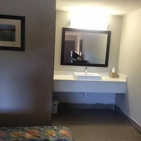 Lotus And Motel 2*