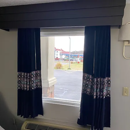 Motel Lotus And
