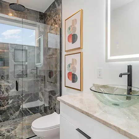 Luxe-high Note-rooftop Hot Tub-3 Mins To Broadway *