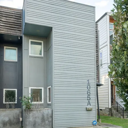3br And 3ba 5 Min Dt Firepit Patio And Sleeps 10 * Nashville