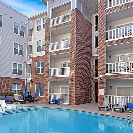 Landing Apartments - The Flats At Walden Grove Apartment *