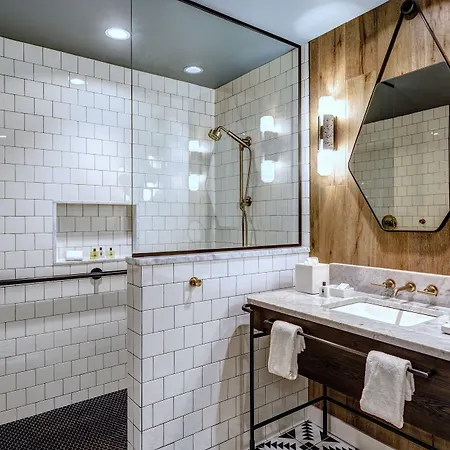 Thompson Nashville, By Hyatt 4*