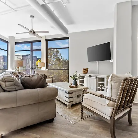 Holiday home Luxurious Downtown-2 Bed 2 Bath Corner 2m
