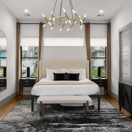Luxe Getaway With Hot Tub Nashville