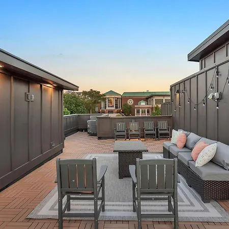 New 2 Luxe Townhomes With Rooftops Sleeps 24