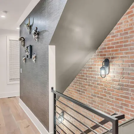 Holiday home New 2 Luxe Townhomes With Rooftops Sleeps 24 Nashville