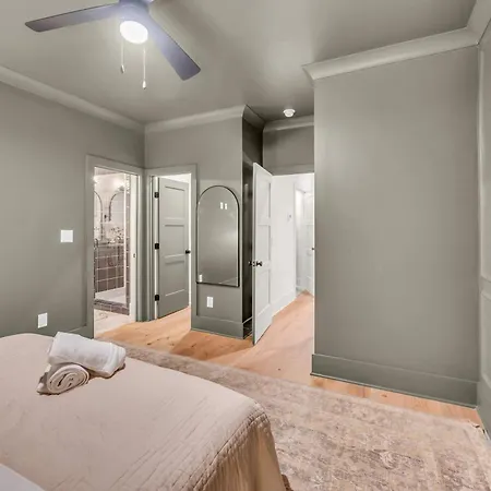 New 2 Luxe Townhomes With Rooftops Sleeps 24 Nashville