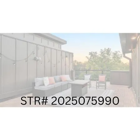 Holiday home New 2 Luxe Townhomes With Rooftops Sleeps 24 Nashville