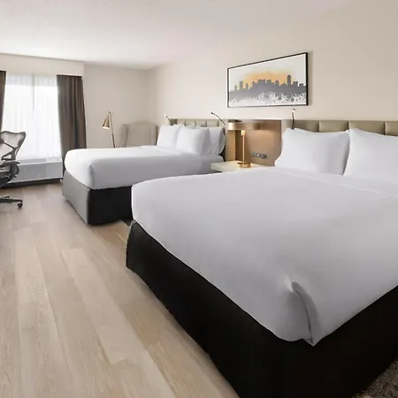 Crowne Plaza Airport By Ihg Hotel