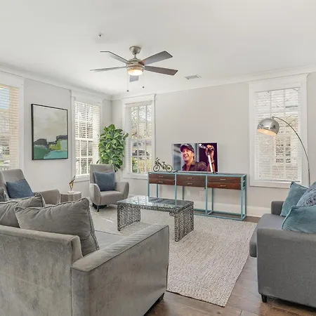 Trilogy - Private Porch - Walk To Centennial Park Holiday home Nashville