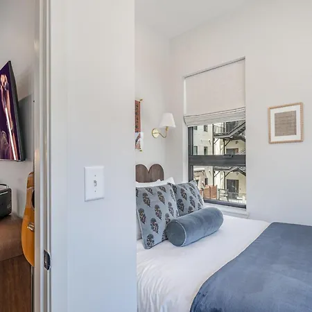 Acoustic Anthem-2 Units-pool & Gym-in Music Row