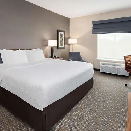 Hampton By Hilton Airport Century Place Hotel Nashville