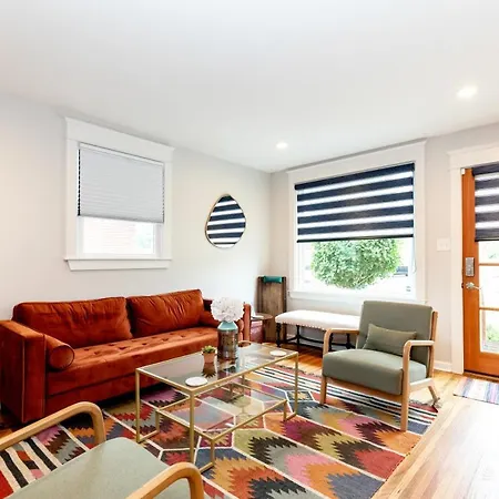 Casa Azul King Beds Close To Broadway Hot Tub Holiday home *