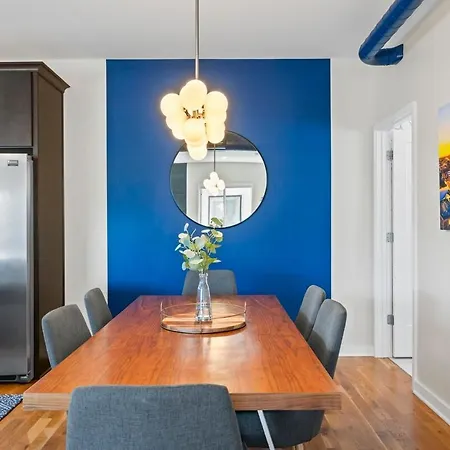 Walk & Bike-stunning Natural Light! 13 Mins To Downtown *