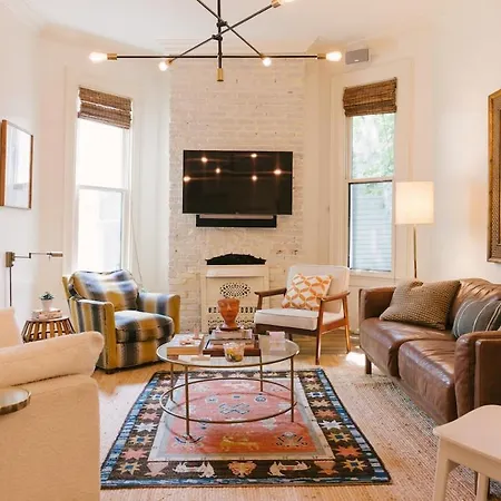 Holiday home Historic Gem 4 Bedroom With Pool, Walk To Hotspots Nashville