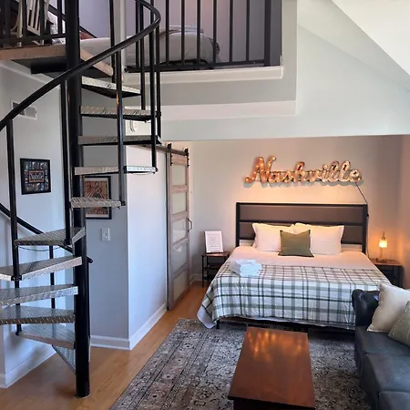 Walk To Broadway - Free Gated Parking - Cozy