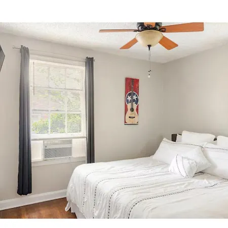 Apartment Cozy Duplex, 4 Beds, Near Downtown