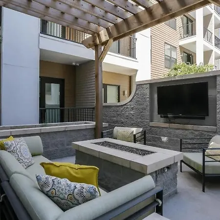 Apartment -new-the Nash Luxe, Pool, Gym, Nightlife!