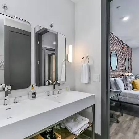 Oasis At The Muse Modern 2br With Balcony & Rooftop Views *