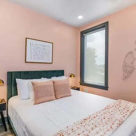 Apartment Oasis At The Muse Modern 2br With Balcony & Rooftop Views *