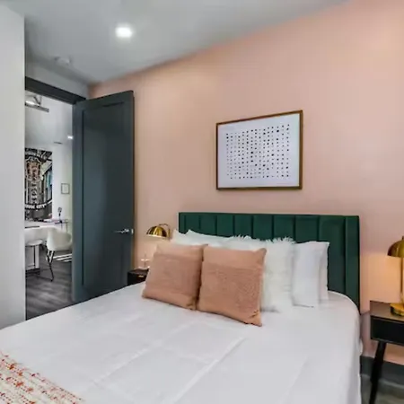 Oasis At The Muse Modern 2br With Balcony & Rooftop Views Apartment *
