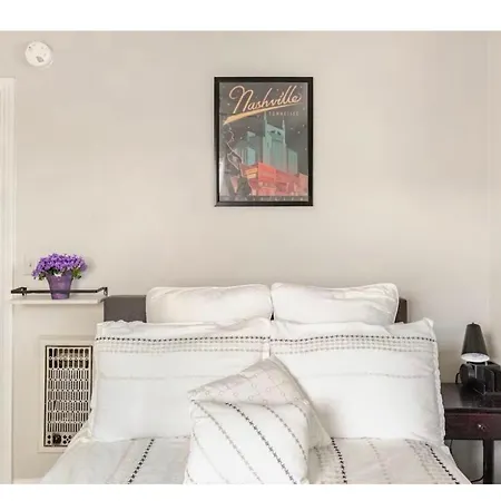 Cozy Duplex, 4 Beds, Near Downtown *