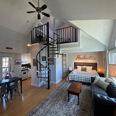 Walk To Broadway - Free Gated Parking - Cozy Apartment Nashville