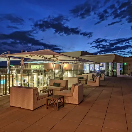 Hilton Hills 4*