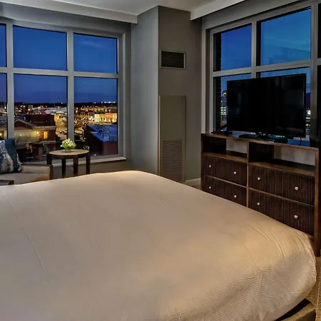 Hilton Hills 4*