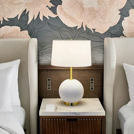 By Marriott Downtown/convention Center Hotel 3*