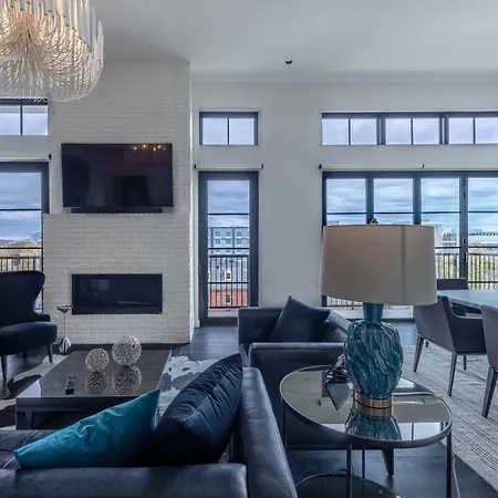 Hotel 121 By Avantstay Nashville