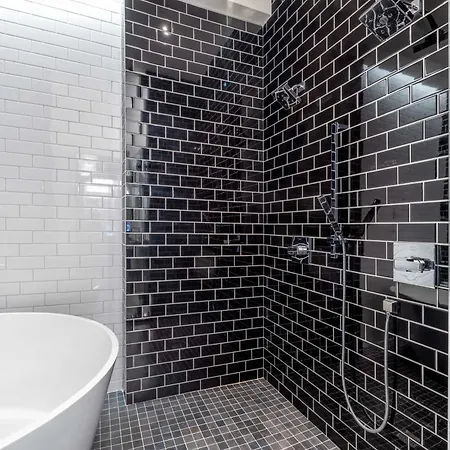 121 By Avantstay Hotel
