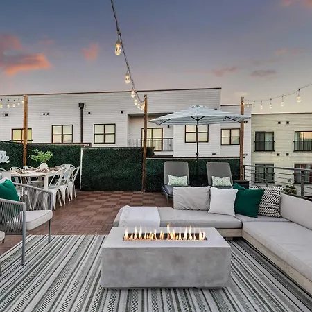 The Wade - Minutes To The Gulch & 12 South Nashville