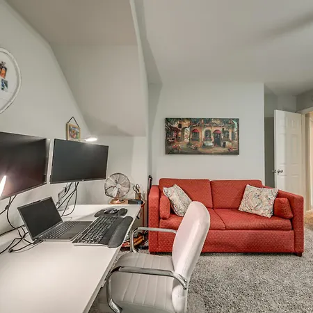 Family W/ Deck: 12 Mi To Downtown Nashville! Holiday home