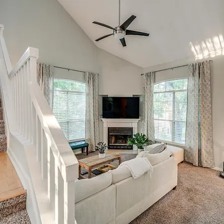 Holiday home Family W/ Deck: 12 Mi To Downtown Nashville! Nashville