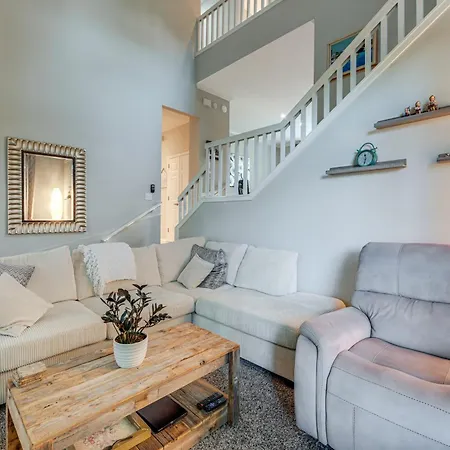 Family W/ Deck: 12 Mi To Downtown Nashville! Holiday home Nashville