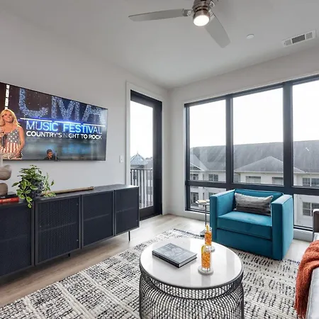 Panoramic Penthouse - Mins To Broadway - Full Gym * Nashville