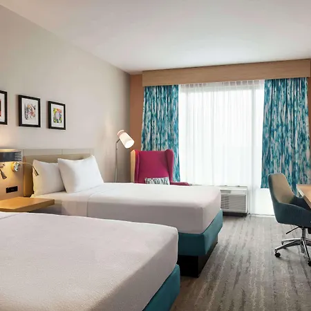 Hilton Garden West End Avenue