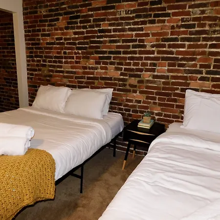 The Lofts At 107