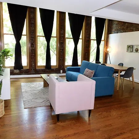 The Lofts At 107 Aparthotel